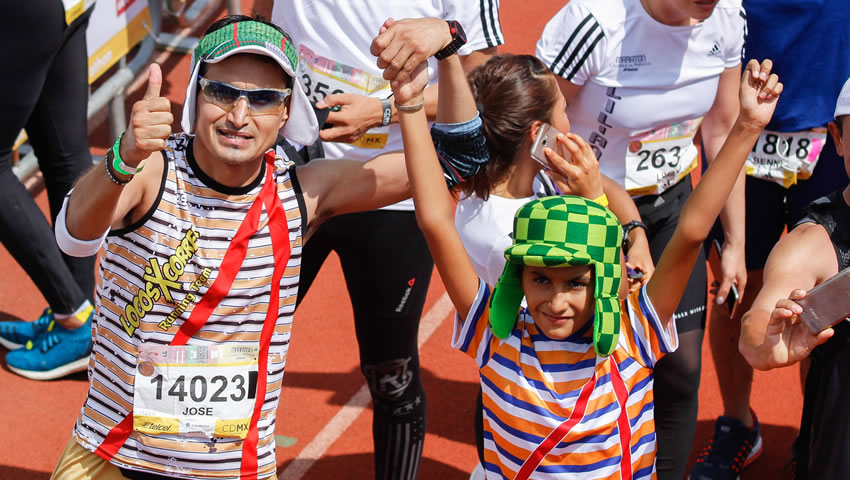 Algunos de los disfraces del Maratón CDMX 2018.