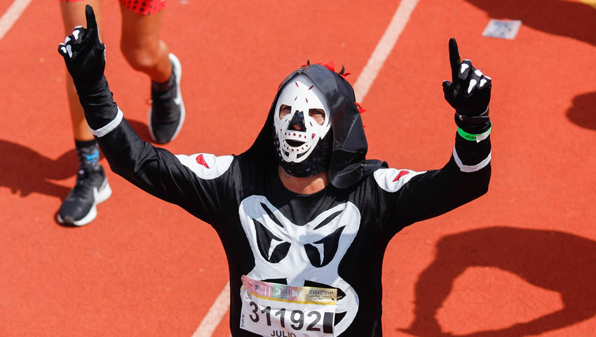 Algunos de los disfraces del Maratón CDMX 2018.