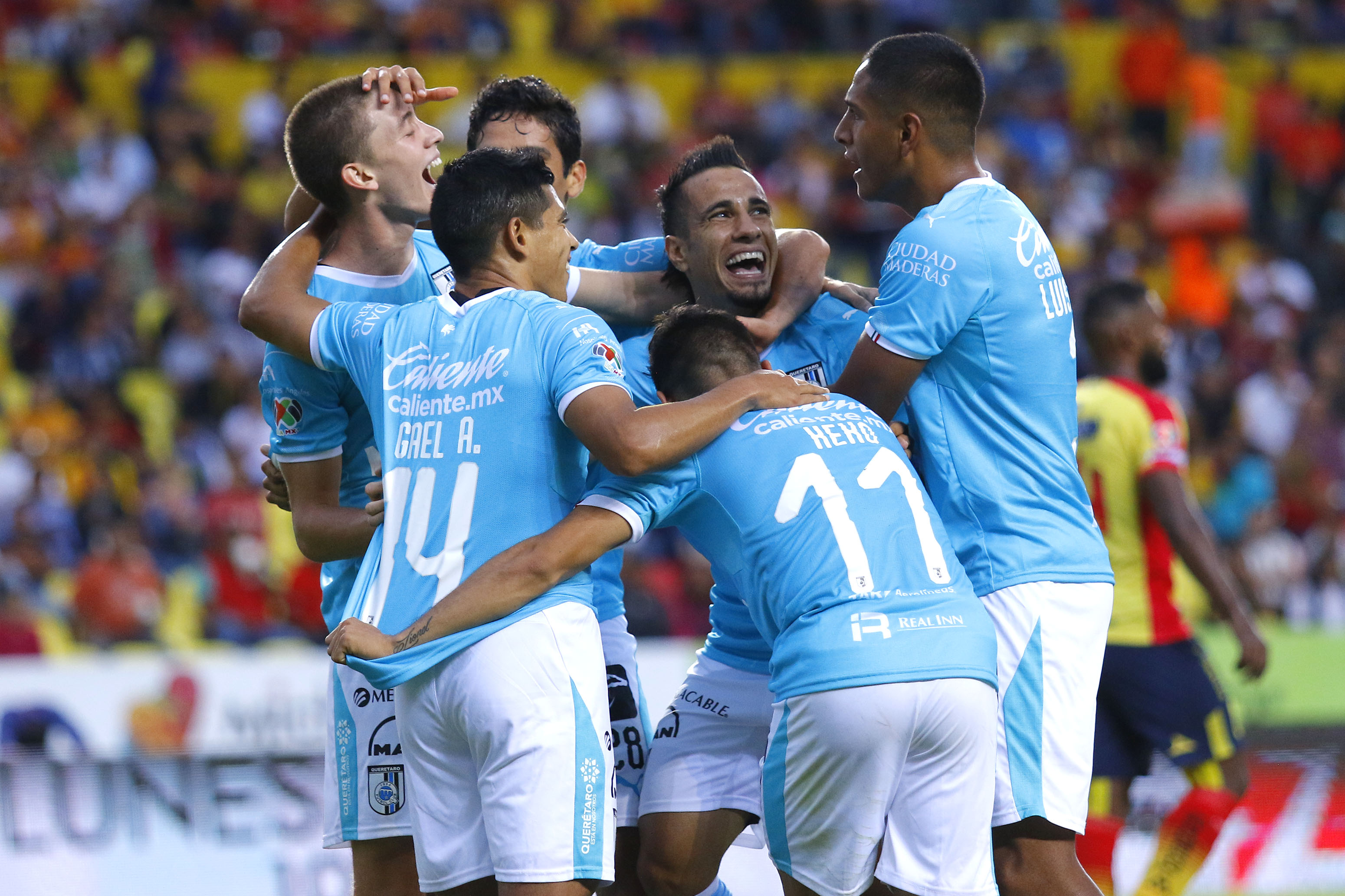 Con doblete de Camilo Sanvezzo, los Gallos de Querétaro derrotaron a Monarcas