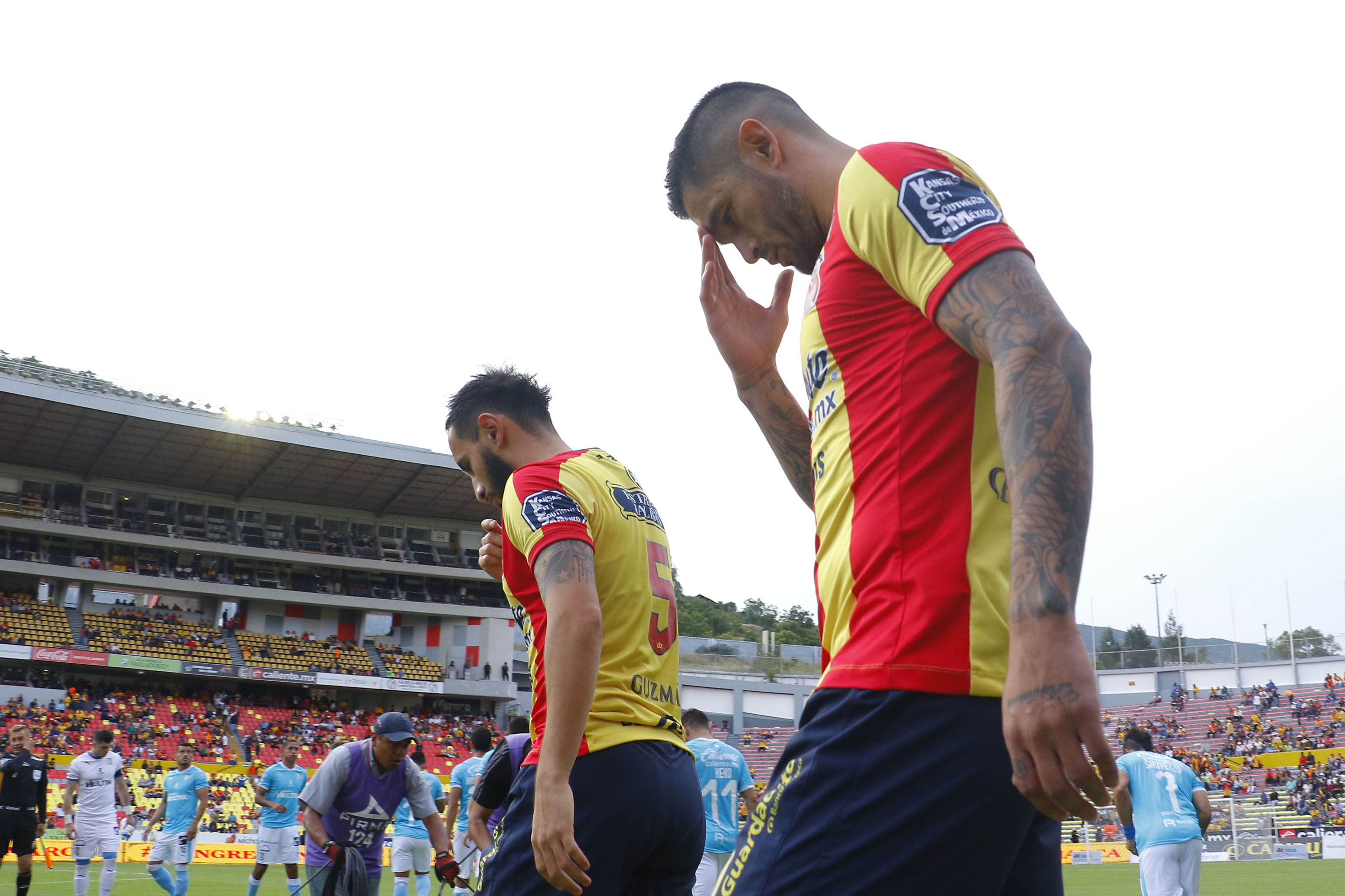 Con doblete de Sanvezzo los Gallos golearon a los Monarcas de Morelia.