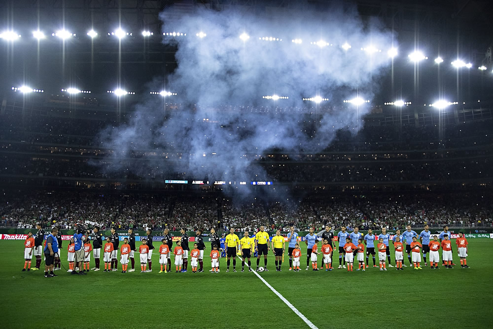 'Chavos del Tri' pagaron caro el derecho de piso ante Uruguay