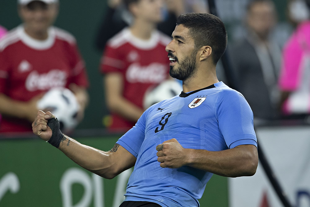 'Chavos del Tri' pagaron caro el derecho de piso ante Uruguay