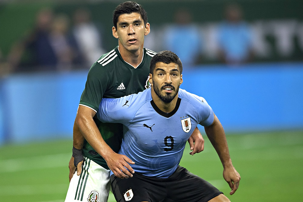 'Chavos del Tri' pagaron caro el derecho de piso ante Uruguay