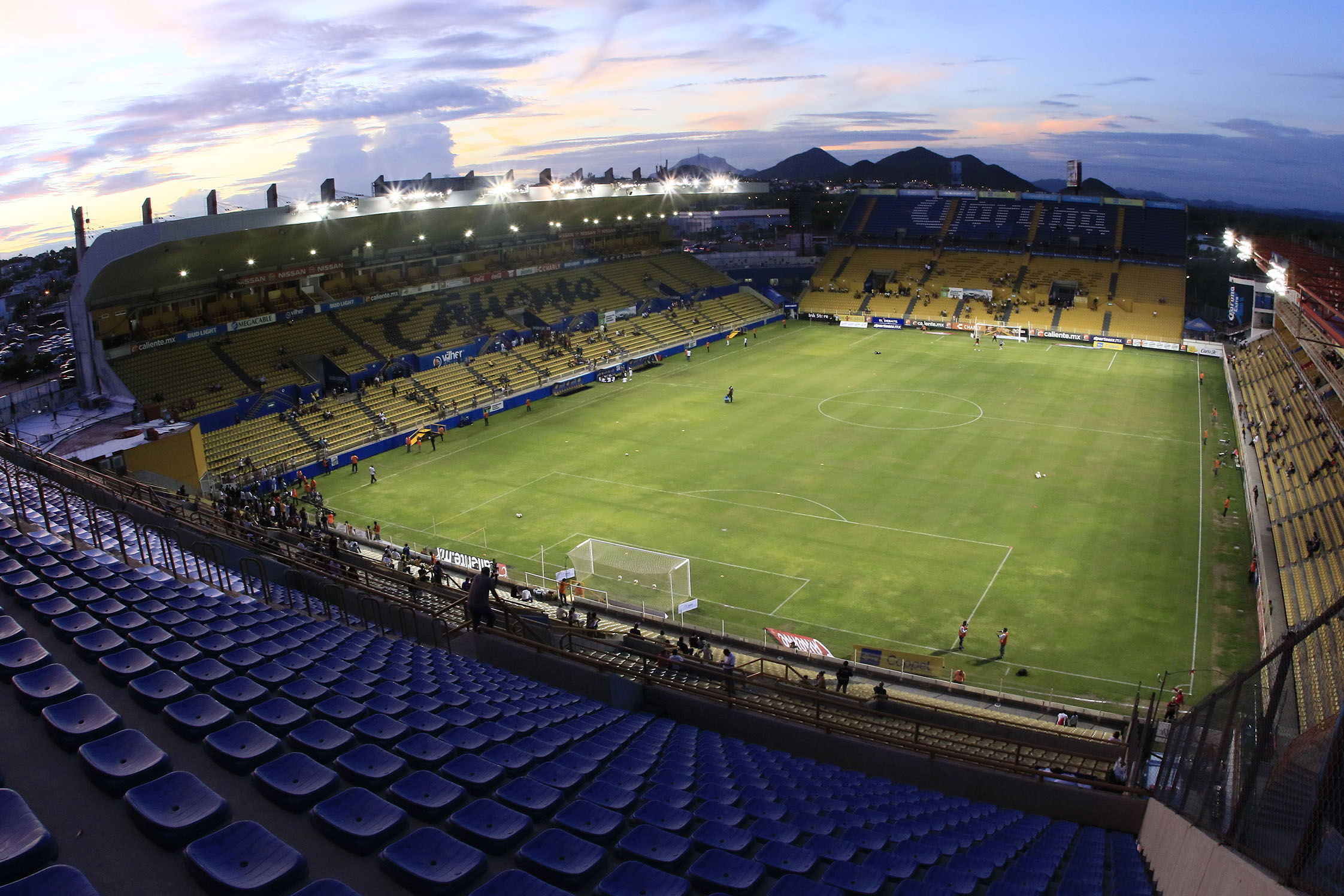 Maradona comenzó su aventura como DT en México