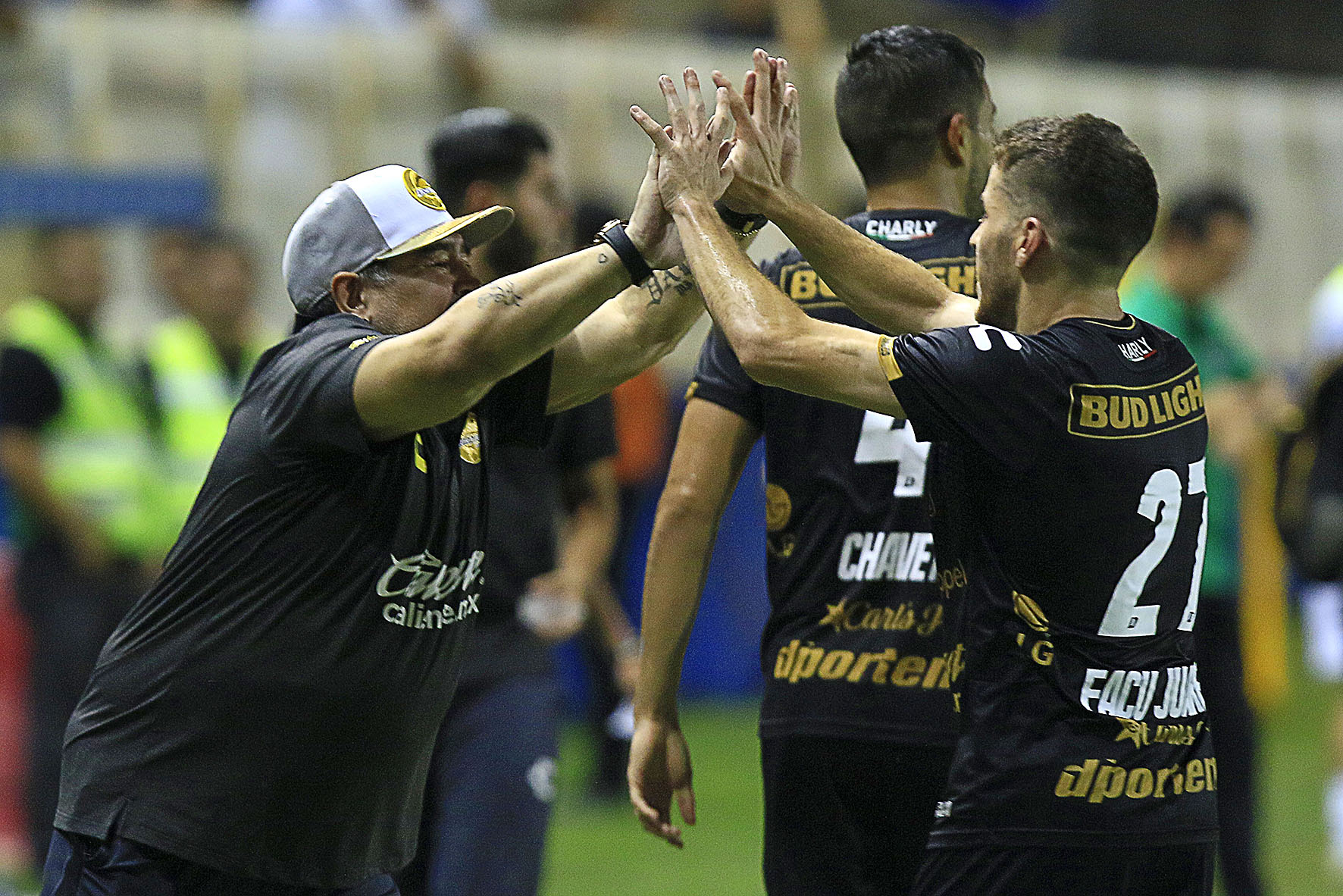 Maradona comenzó su aventura como DT en México