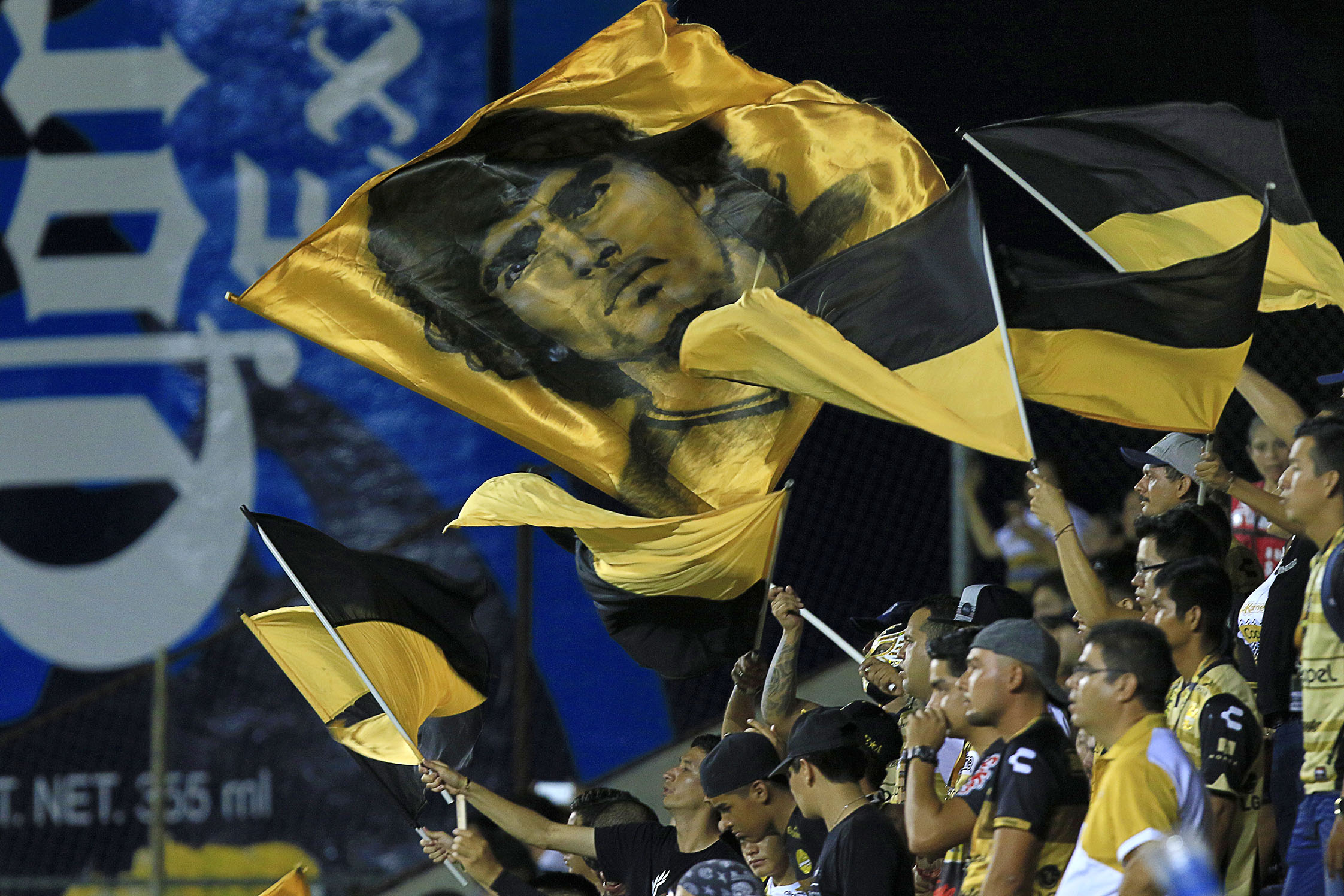 Maradona comenzó su aventura como DT en México