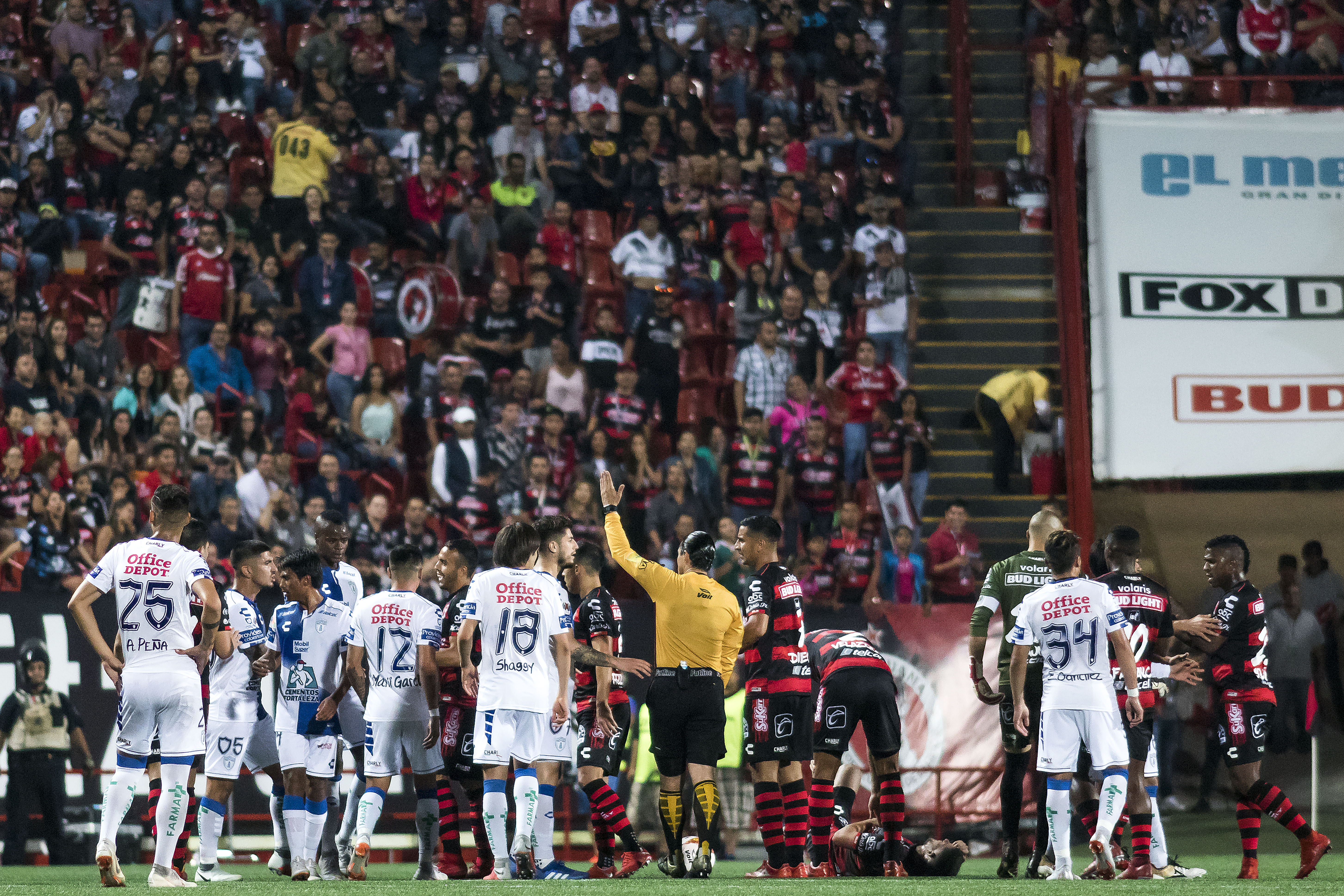 El Cubo tuvo baile del robot ante Pachuca