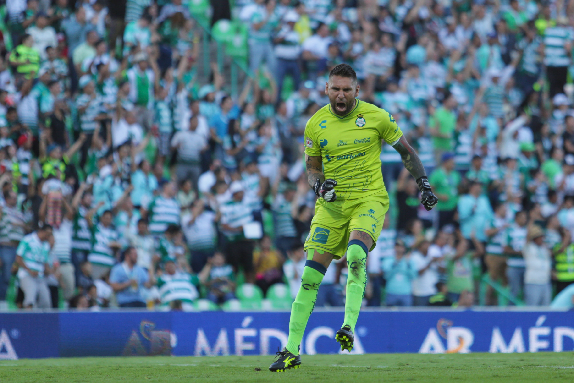 Las postales del empate entre Santos y el Tiburón