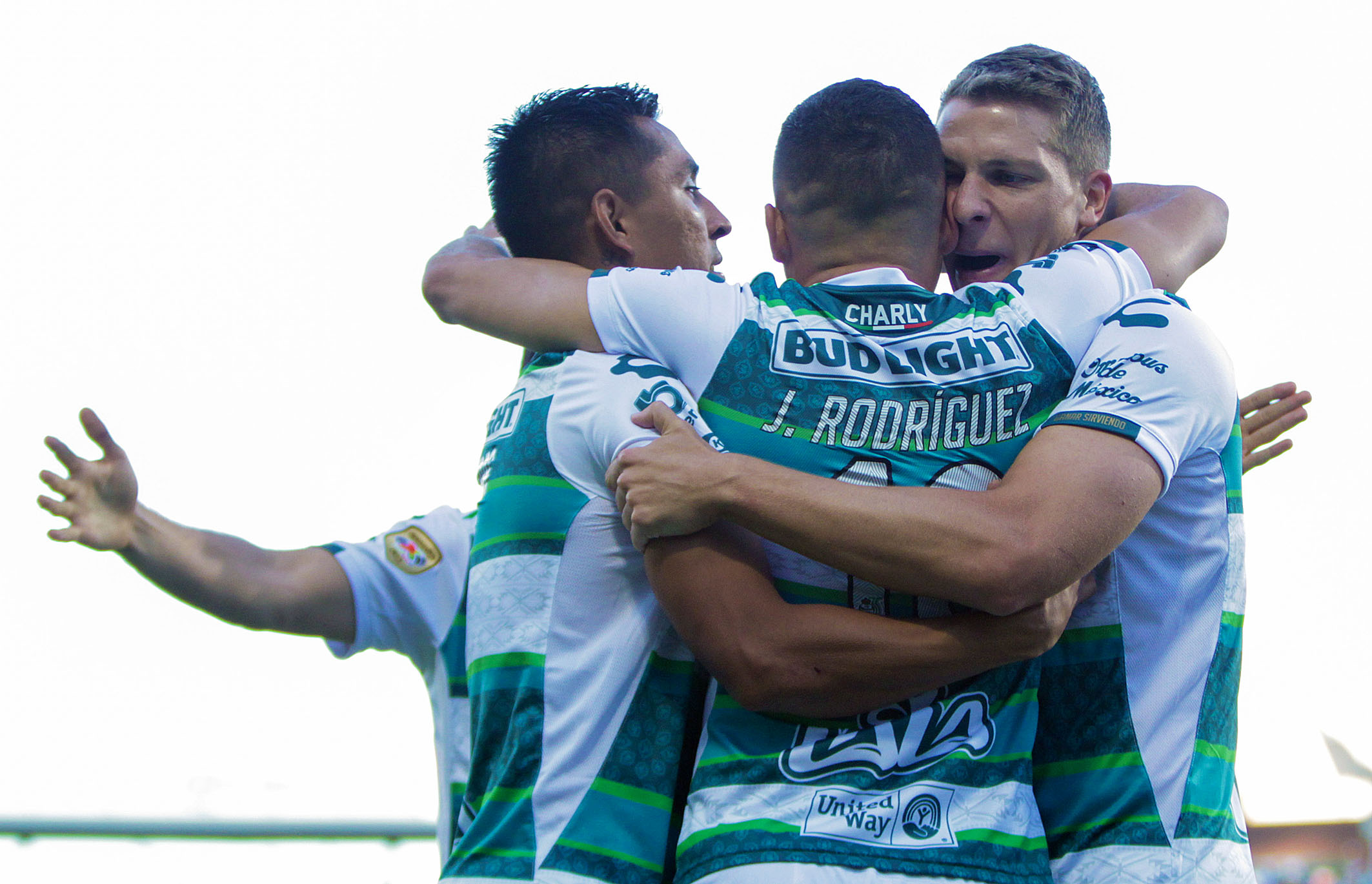 Las postales del empate entre Santos y el Tiburón