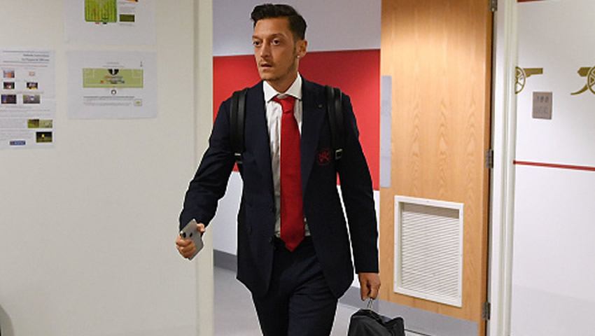 Özil recibió críticas tras fotografía con el presidente Erdogan.