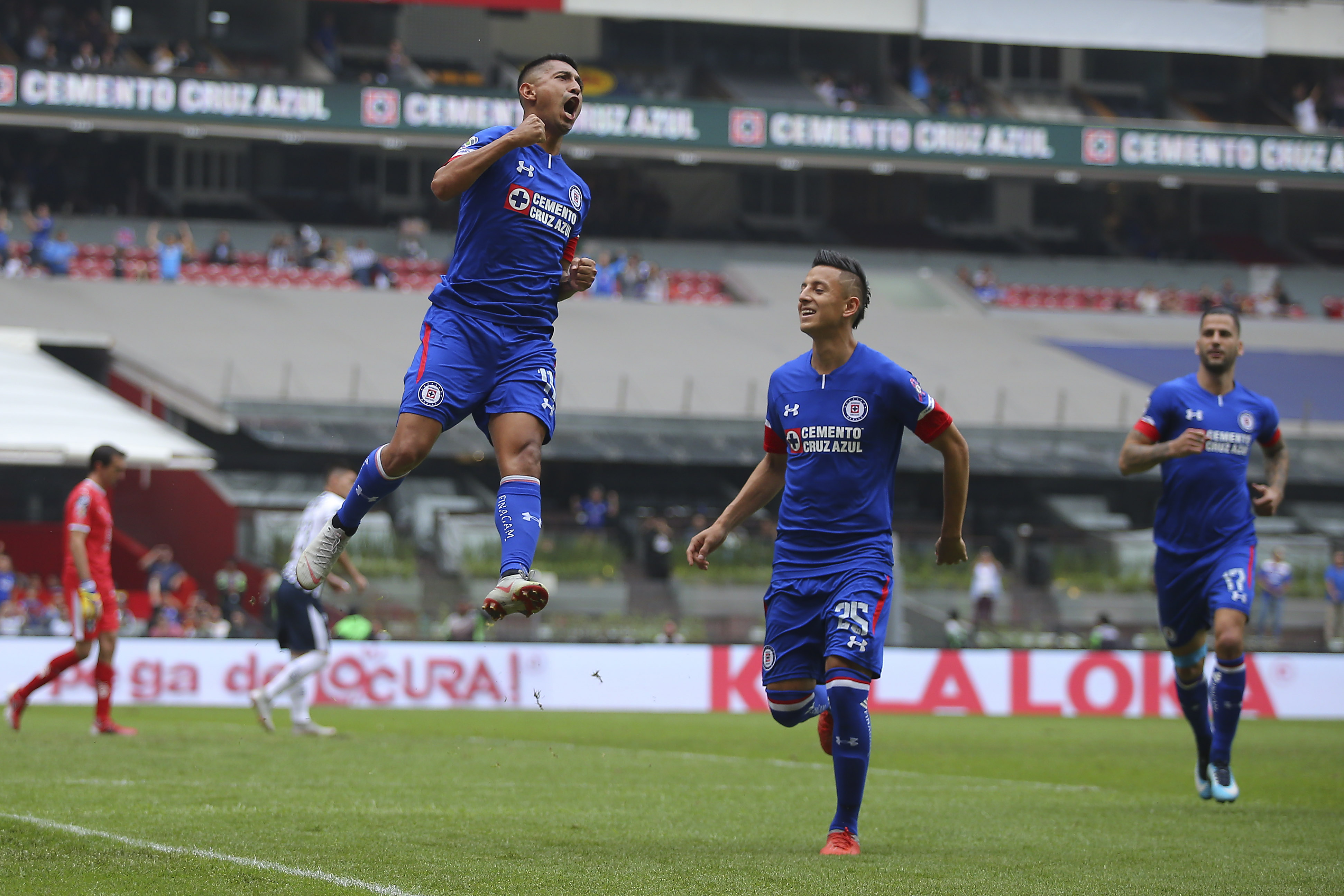 La Máquina pita hacia la Liguilla y Rayados sufrió