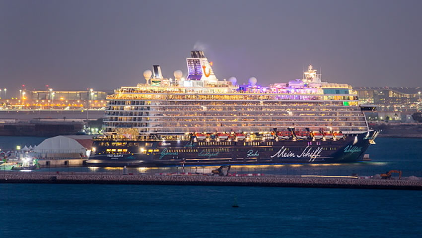 Qatar 2022 hospedaría a aficionados en cruceros y camping en el desierto