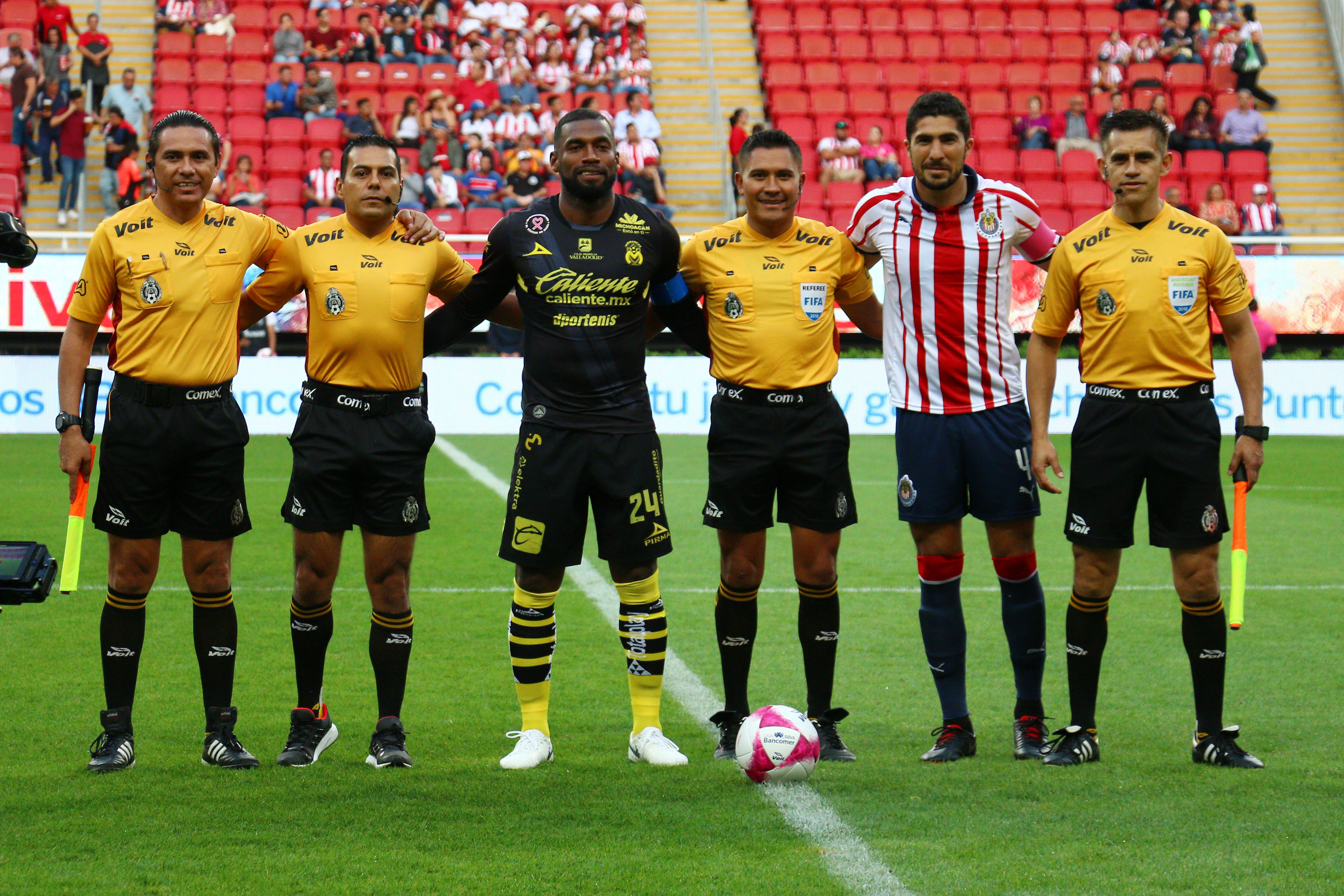 Monarcas le quitó los cuernos a Chivas en el Akron