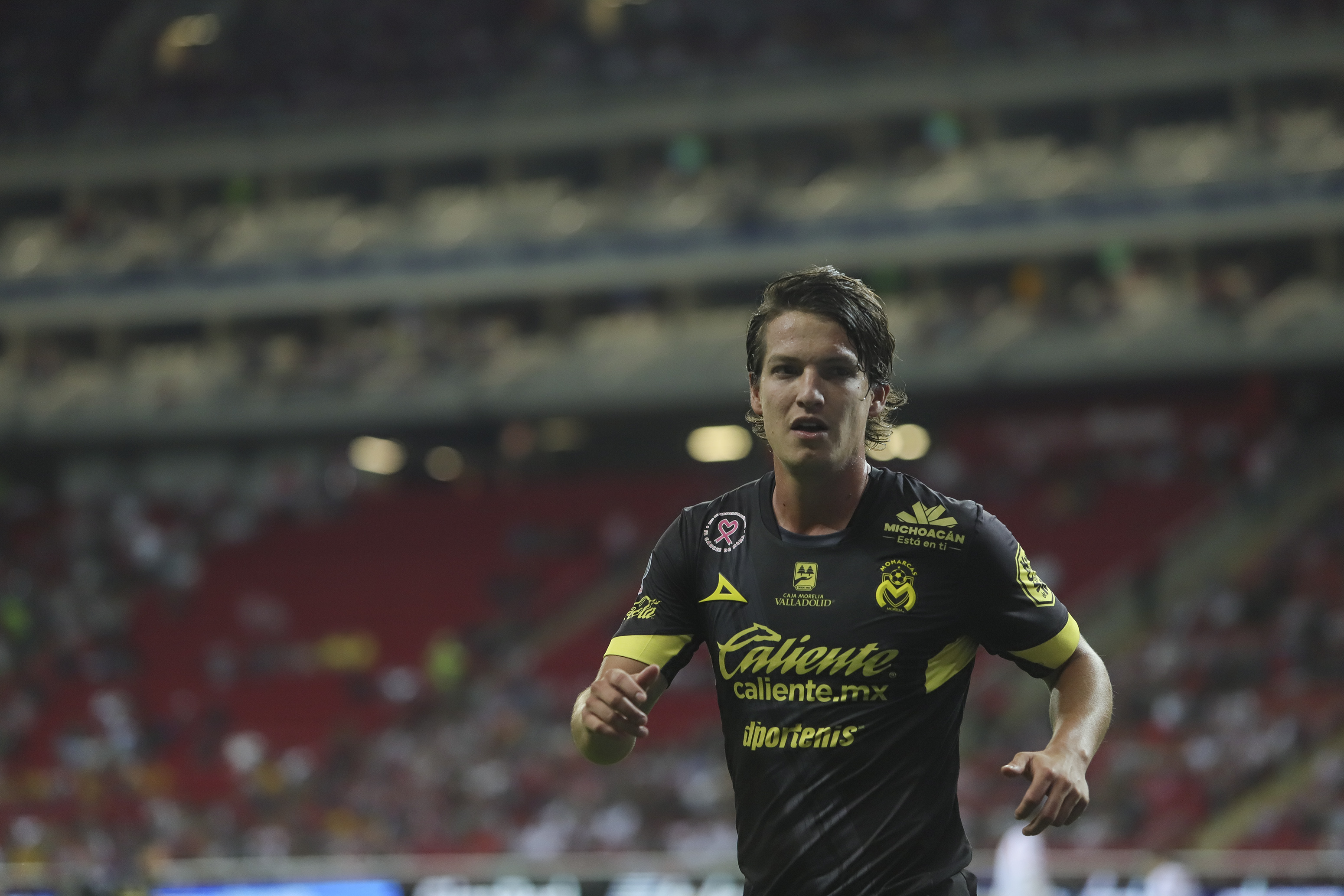 Monarcas le quitó los cuernos a Chivas en el Akron