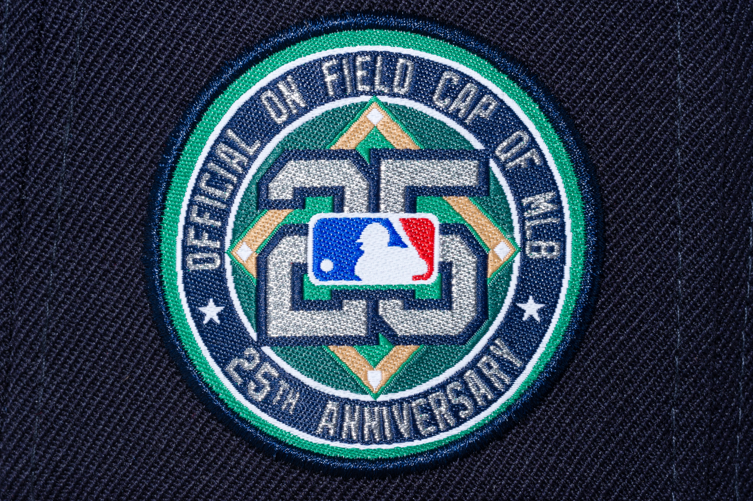 Colección especial de 25 años de Grandes Ligas y New Era