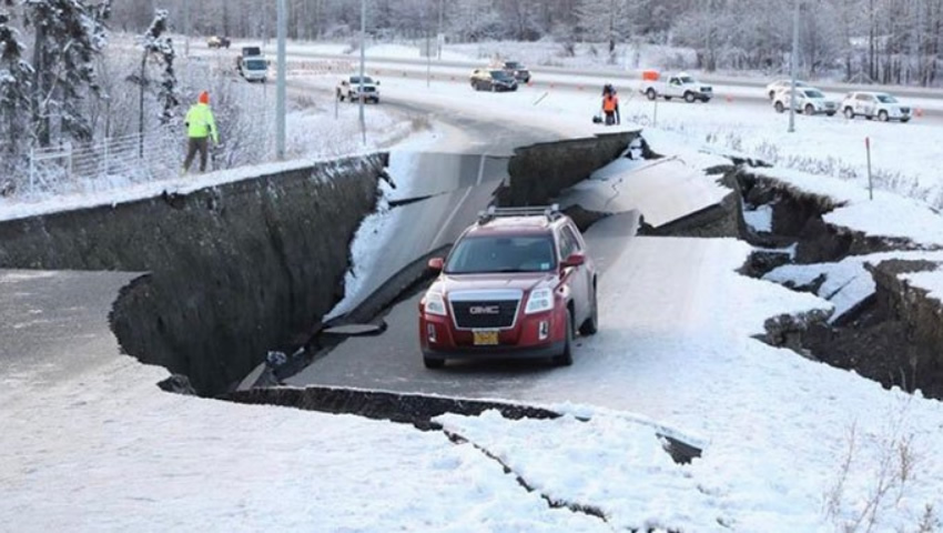 Impactantes imágenes del sismo de 7.0 en Alaska