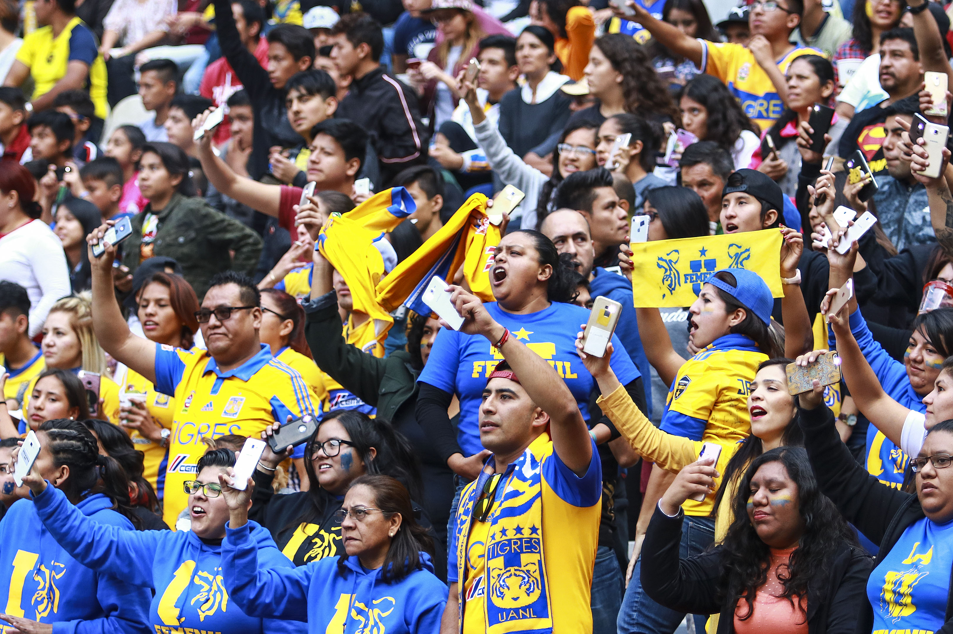 Celebración y color en el Azteca para la Final Femenil