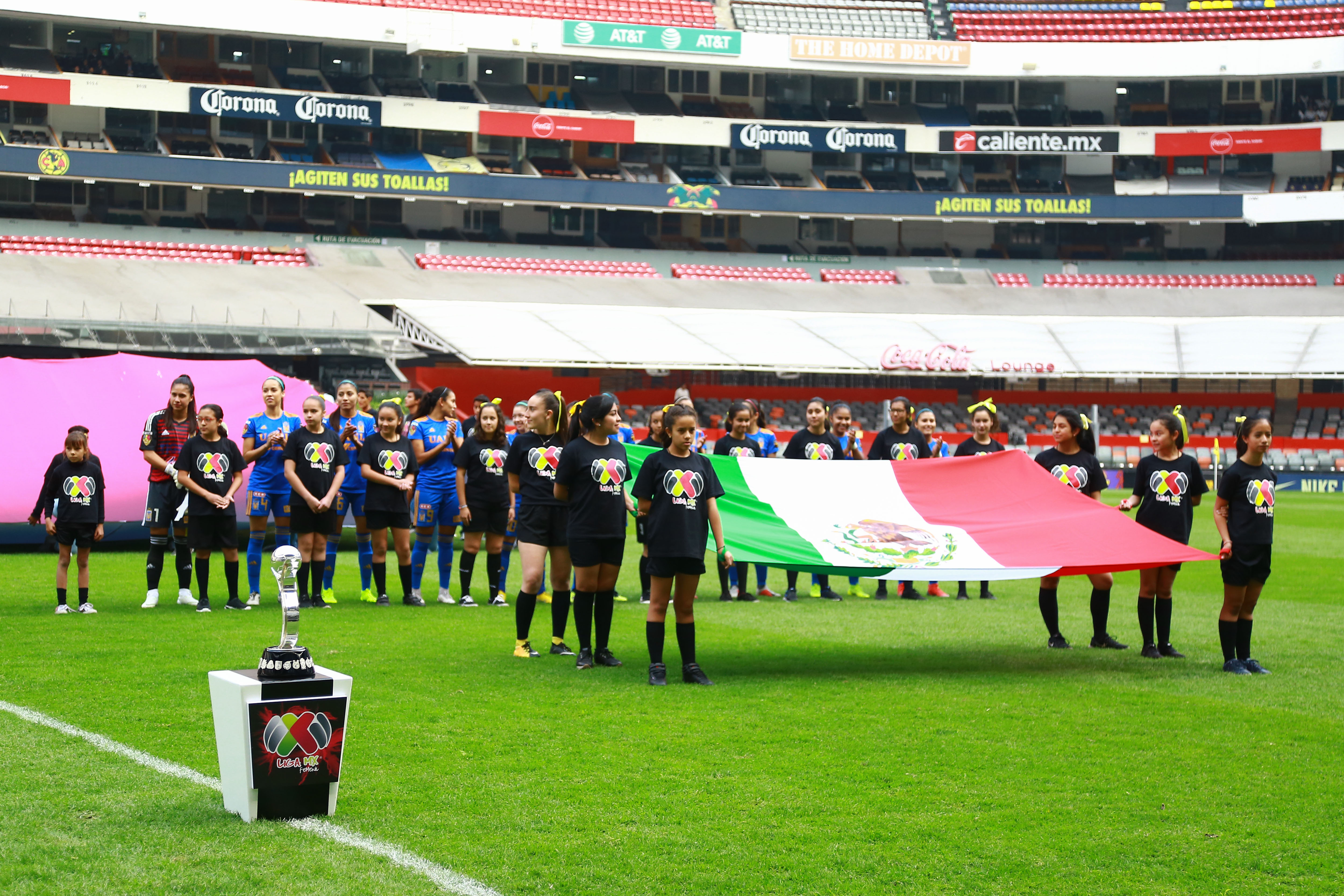 Celebración y color en el Azteca para la Final Femenil