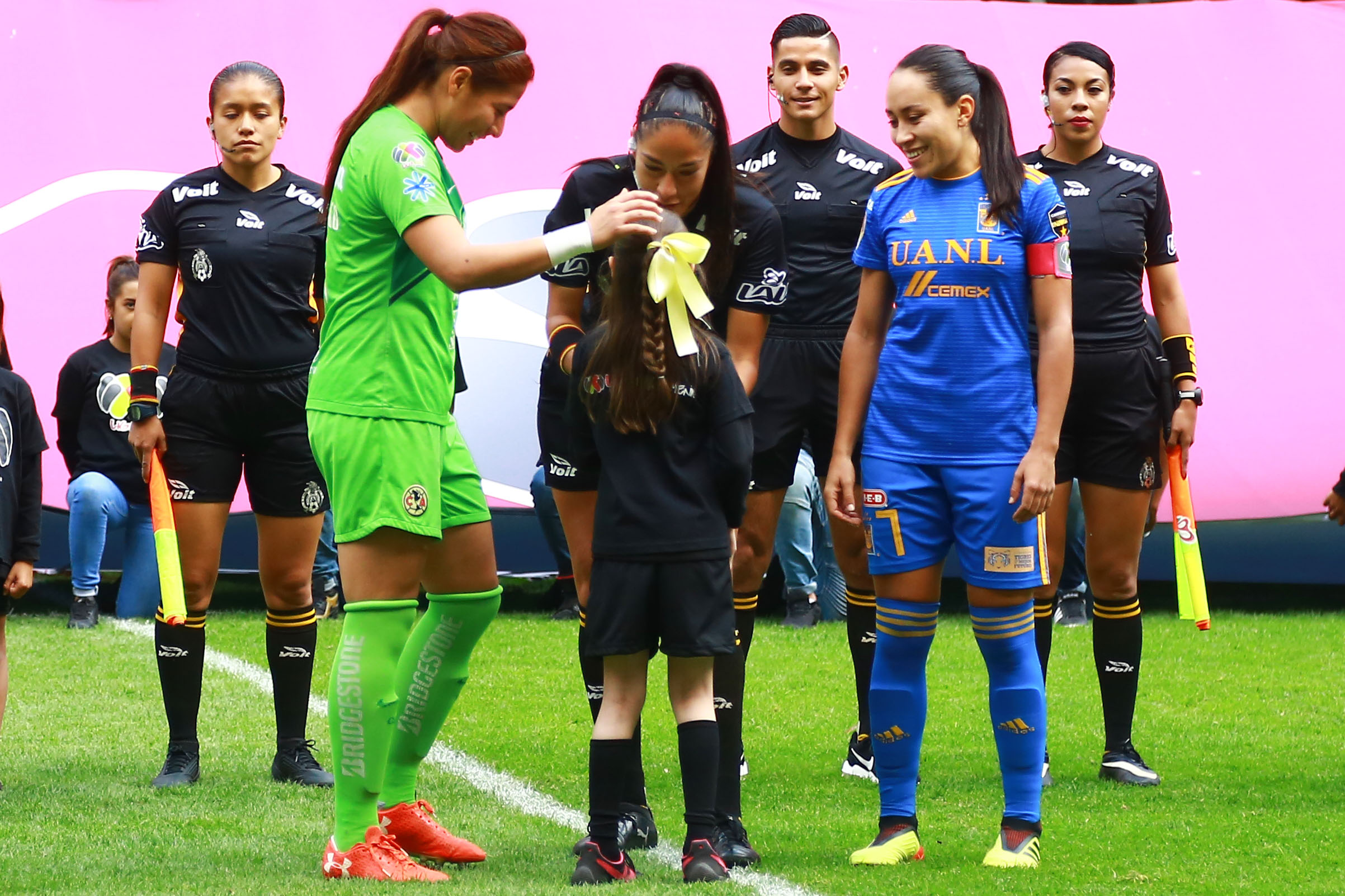 Celebración y color en el Azteca para la Final Femenil