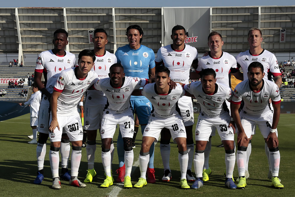 Las mejores postales del último duelo de la J1 entre Lobos y Santos