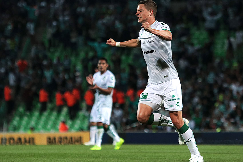 Julio Furch celebra su primer gol en el Clausura 2019. (Imago7)