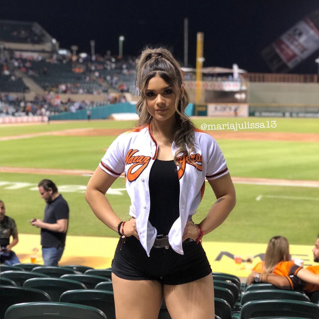 María Julissa es El Lado Bello del beisbol