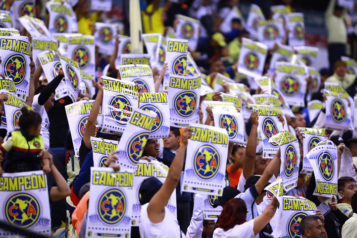 América venció 3-0 a Pachuca en la cancha del Estadio Azteca; realizó homenaje a Chespirito. (Foto: Imago7)