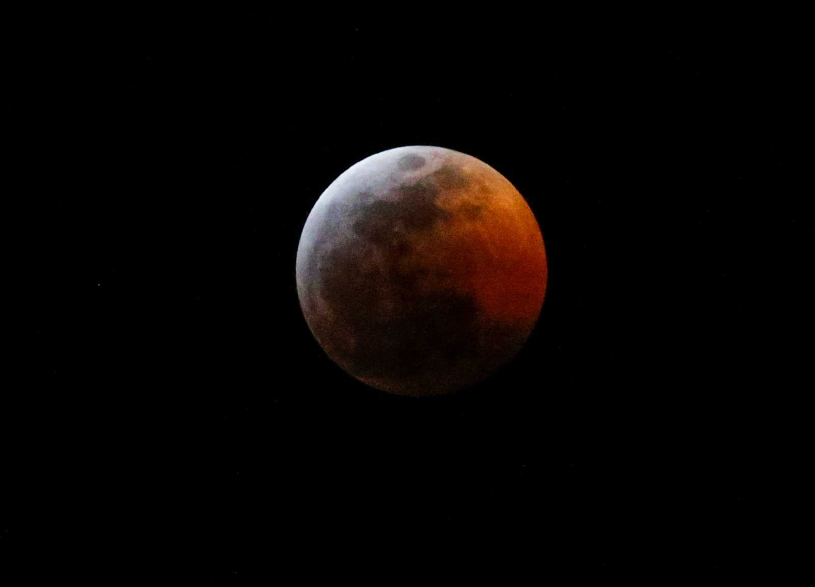 Eclipse lunar: La Luna de Sangre 2019 en México y el mundo (FOTOS)