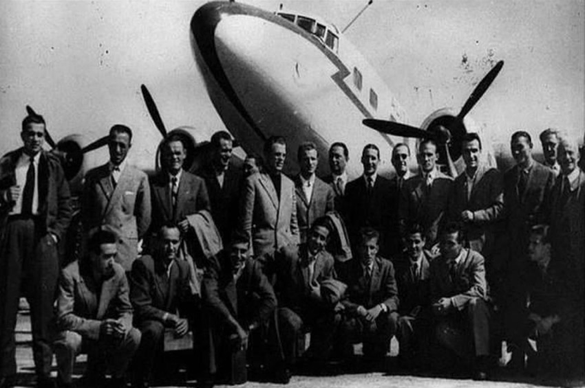 Selección preolímpica danesa En 1960, tras un partido de preparación para los Juegos Olímpicos de Roma, 8 futbolistas de la selección de Dinamarca fal