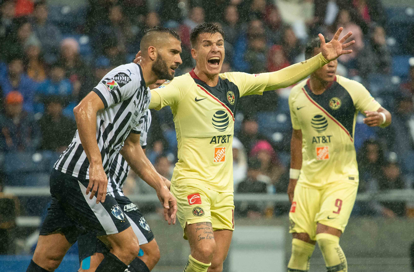 Insaurralde reclamó por jugadas polémicas.