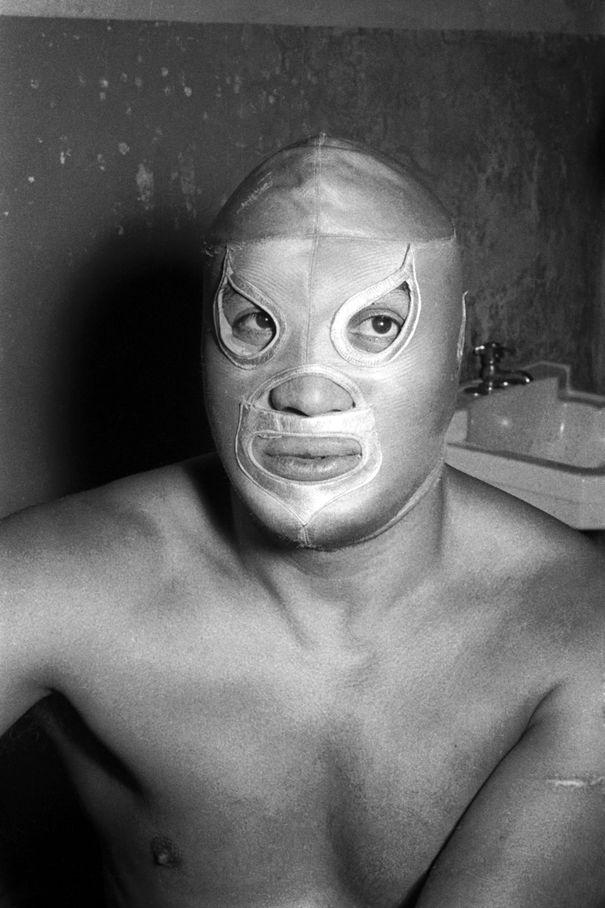 En su aniversario luctuoso número 35, recordamos a El Santo, el Enmascarado de Plata.