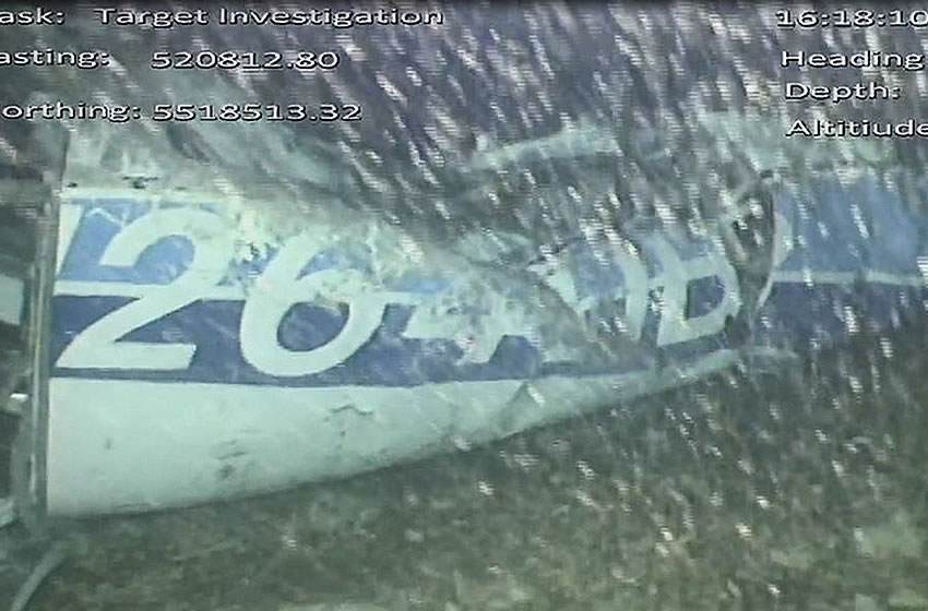 Las primeras imágenes de la avioneta de Sala en el fondo del Canal de la Mancha. (APF)