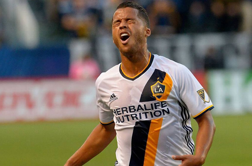 Giovani no tuvo participación en el juego de pretemporada ante el equipo japonés, Vissel Kobe. (AP)