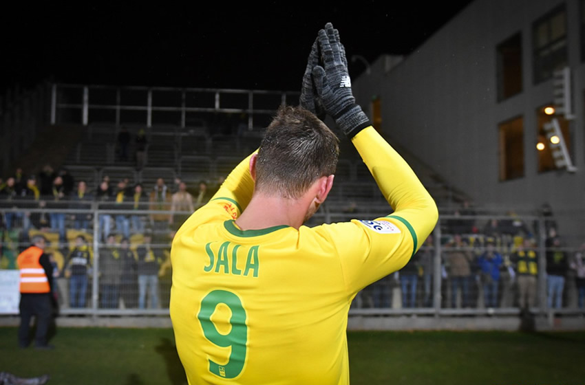 El número 9 que portaba Emiliano Sala ha sido retirado por el Nantes. Foto: @FCNantes