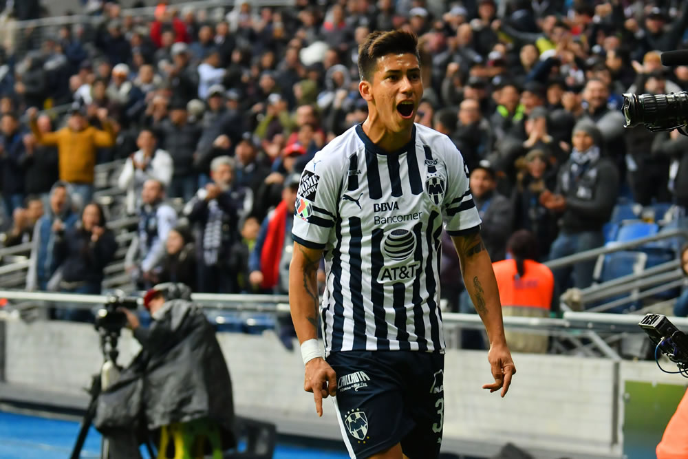 Revive en postales el triunfo de Rayados sobre Lobos BUAP