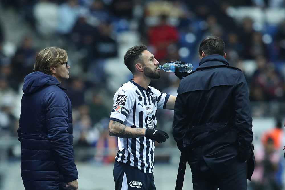 Revive en postales el triunfo de Rayados sobre Lobos BUAP