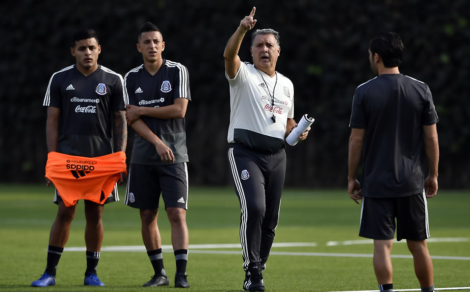 Gerardo Martino dirige su primer entrenamiento con el Tri (Imago7)