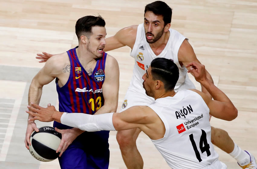 Ayón encestó 12 puntos. (Foto: EFE