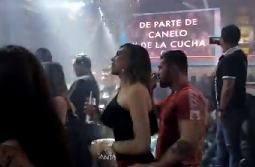 El tapatío estuvo en el bar La Santa. (Foto: Facebook)