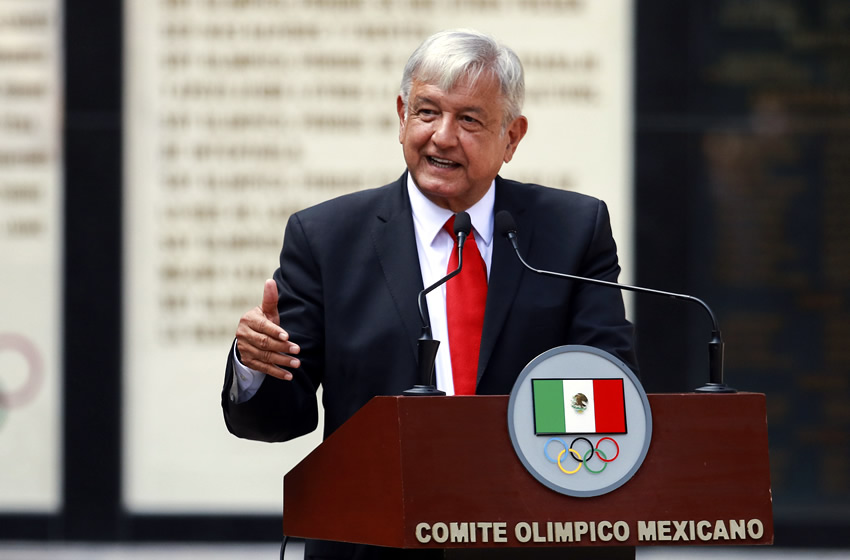 AMLO aseguró que revisarán los contratos pero ve difícil que mantengan ese apoyo. (Foto: Imago 7)