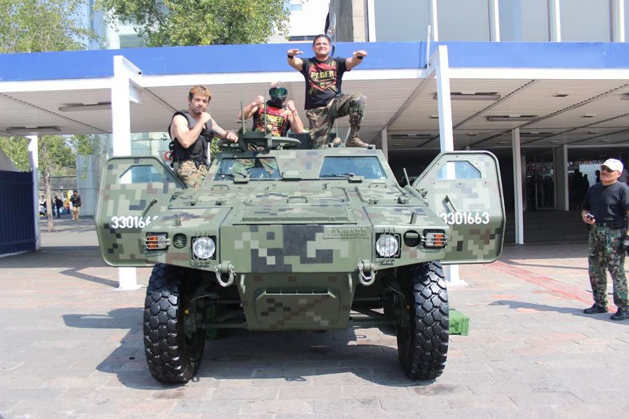 Soldados convivieron con el Poder del Norte el Día del Ejercito. (Foto: AAA)