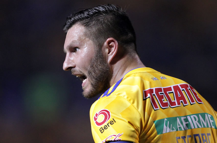 Ambos jugadores no participaron en el duelo ante Saprissa. (Imago 7)