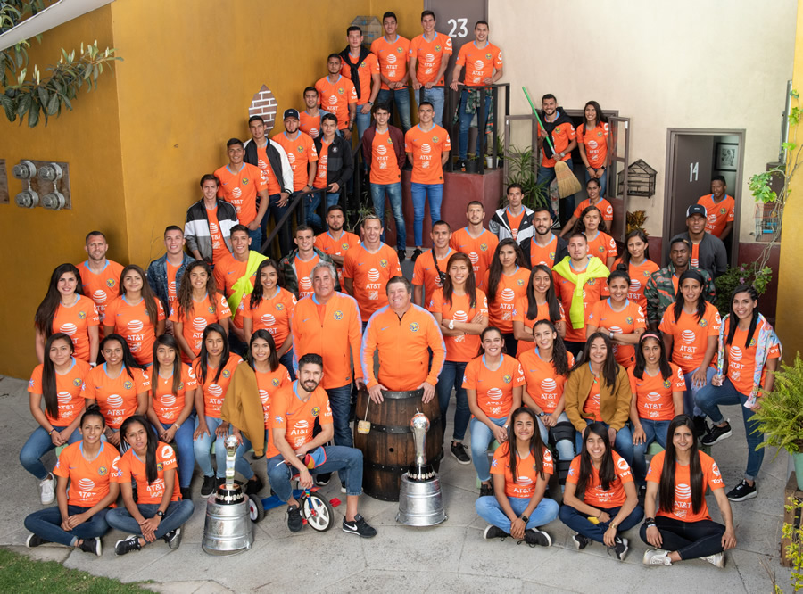 El América  rindió un homenaje a Chespirito. (Foto: Mexsport)