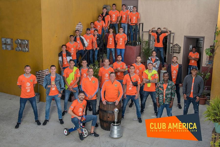 El América rindió un homenaje a Chespirito. (Foto: Mexsport)