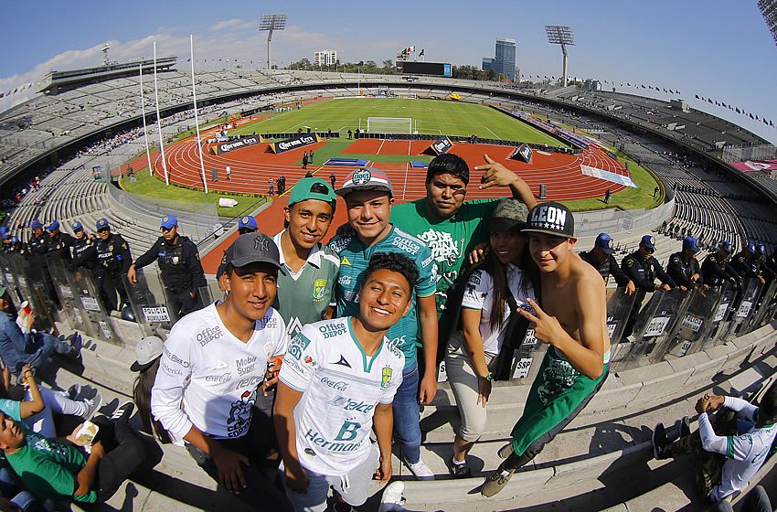 Los Esmeraldas derrotaron 1-3 a los universitarios en CU. (Foto: Imago7)