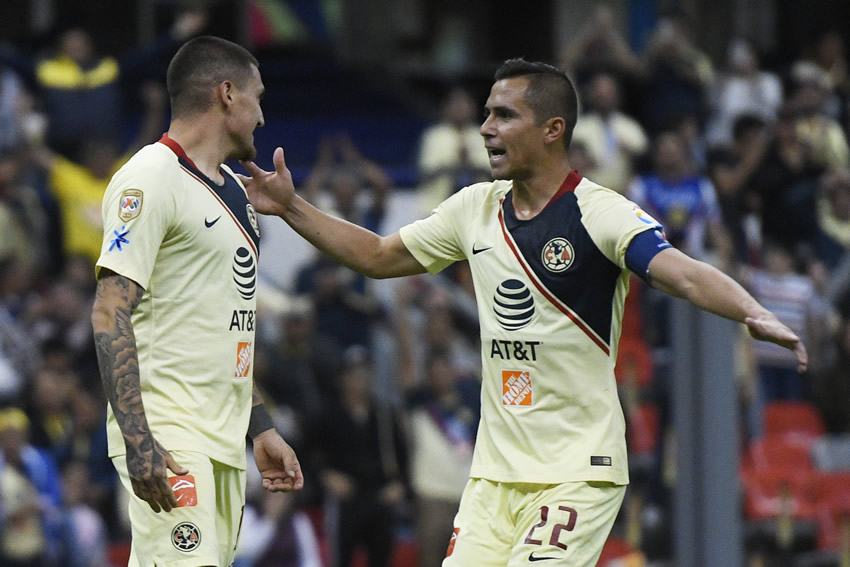 Nico Castillo falló un gol tras pase de Renato que significaba el segundo de América. (Foto: Imago7)
