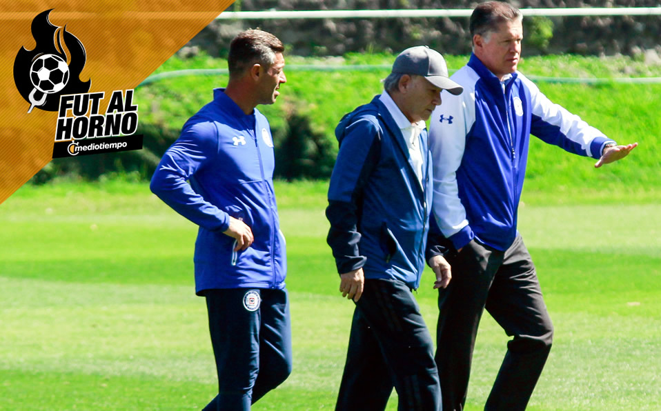 Caixinha, Billy y Peláez en La Noria durante un entrenamiento (Imago7)