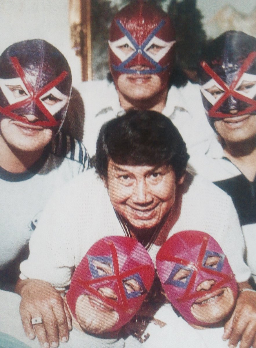 Dinastía Imperial: Ray Mendoza con los cinco Villanos.