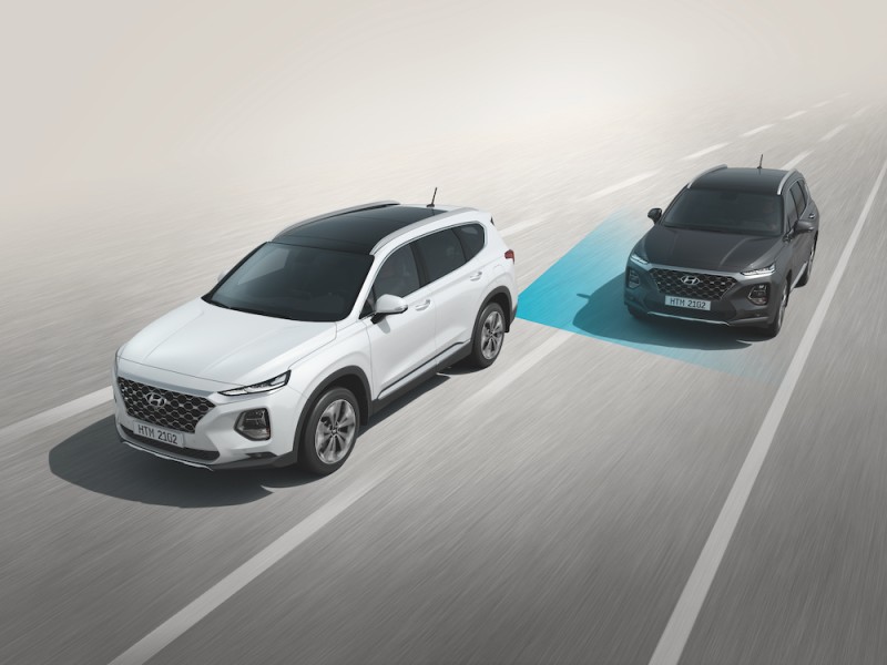 Hyundai. La automotriz coreana traerá dos nuevos modelos a nuestro país: Santa Fe, una SUV con capacidad hasta de cinco pasajeros y con un motor 2.0 L