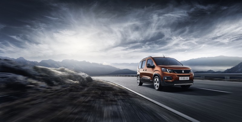 Peugeot Rifter. La compañía francesa tiene contemplado el lanzamiento un nuevo modelo de su camioneta Rifter, que estará disponible con espacio de cin